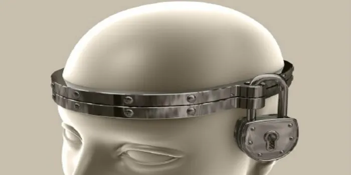 من الوثنيَّة الإلهيَّة إلى الوثنيَّة الفكريَّة